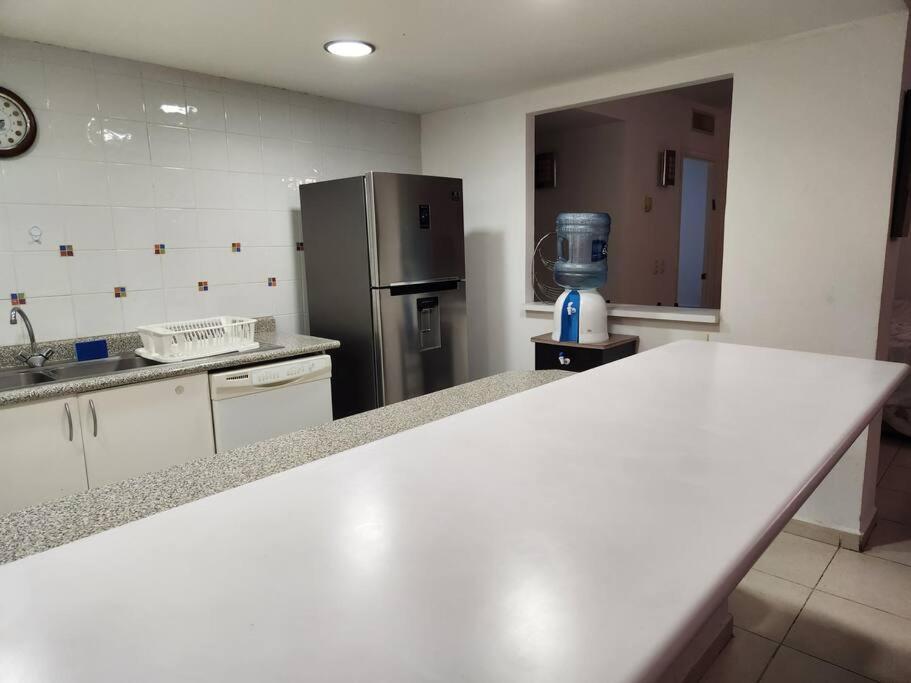 Апартаменты Departamento De Lujo. Seguridad 24. Playa A Pasos. Акапулько Экстерьер фото